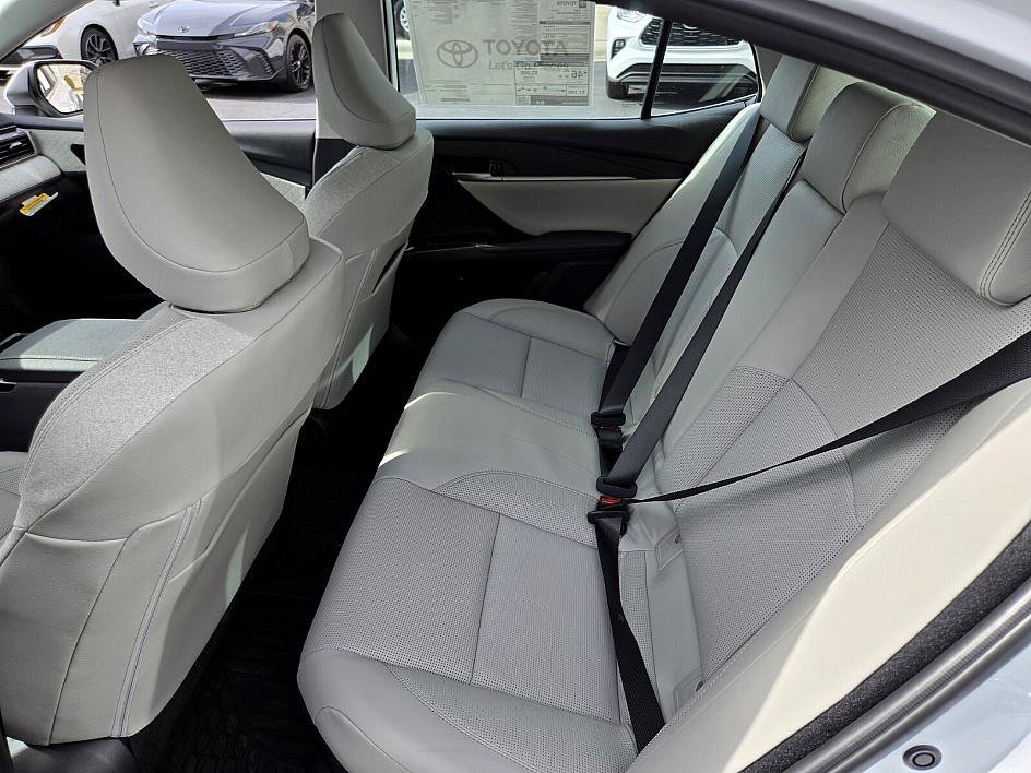 2026 Toyota Camry XLE - Photo 13