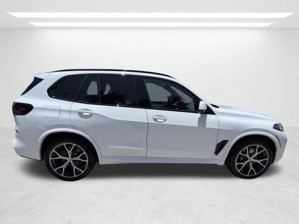 New 2026 Alpine White BMW xDrive40i image 3