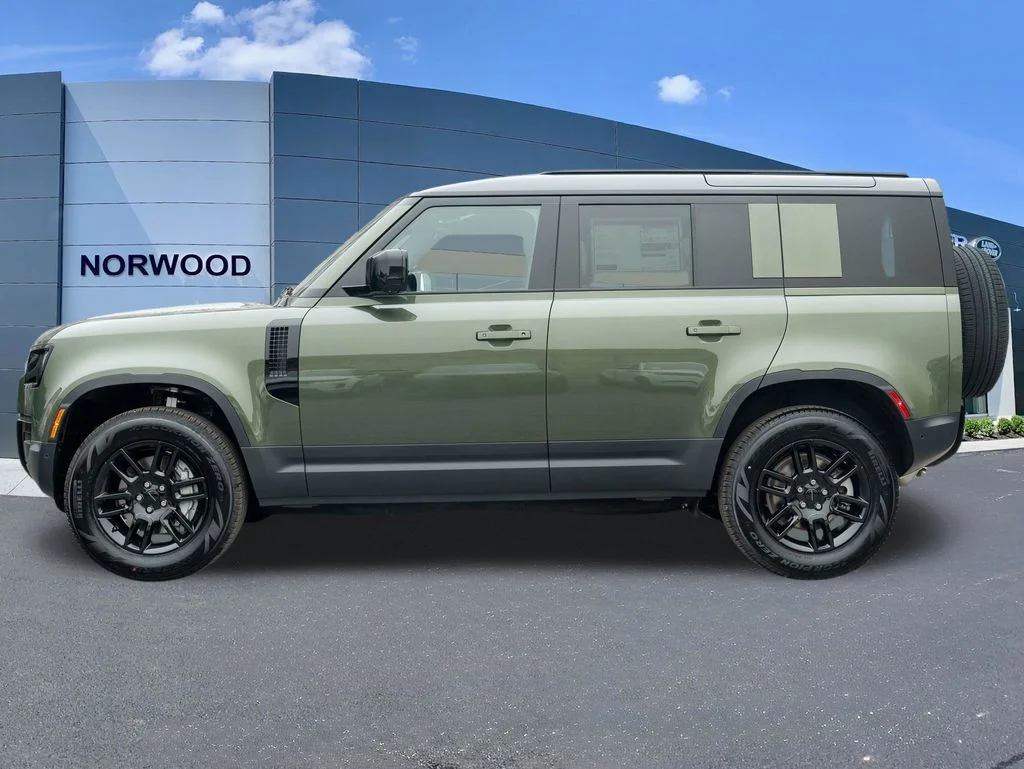 New 2026 Green Land Rover S image 7
