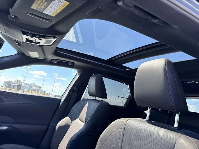 Used 2025 Black Lexus 450h+ Luxury image 22