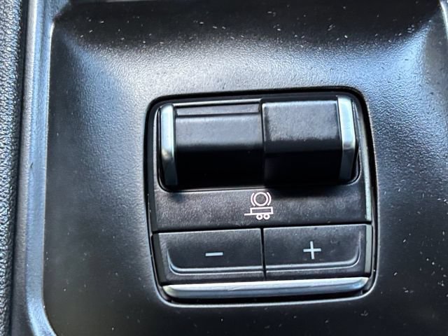 Used 2024 Summit White GMC AT4 image 27