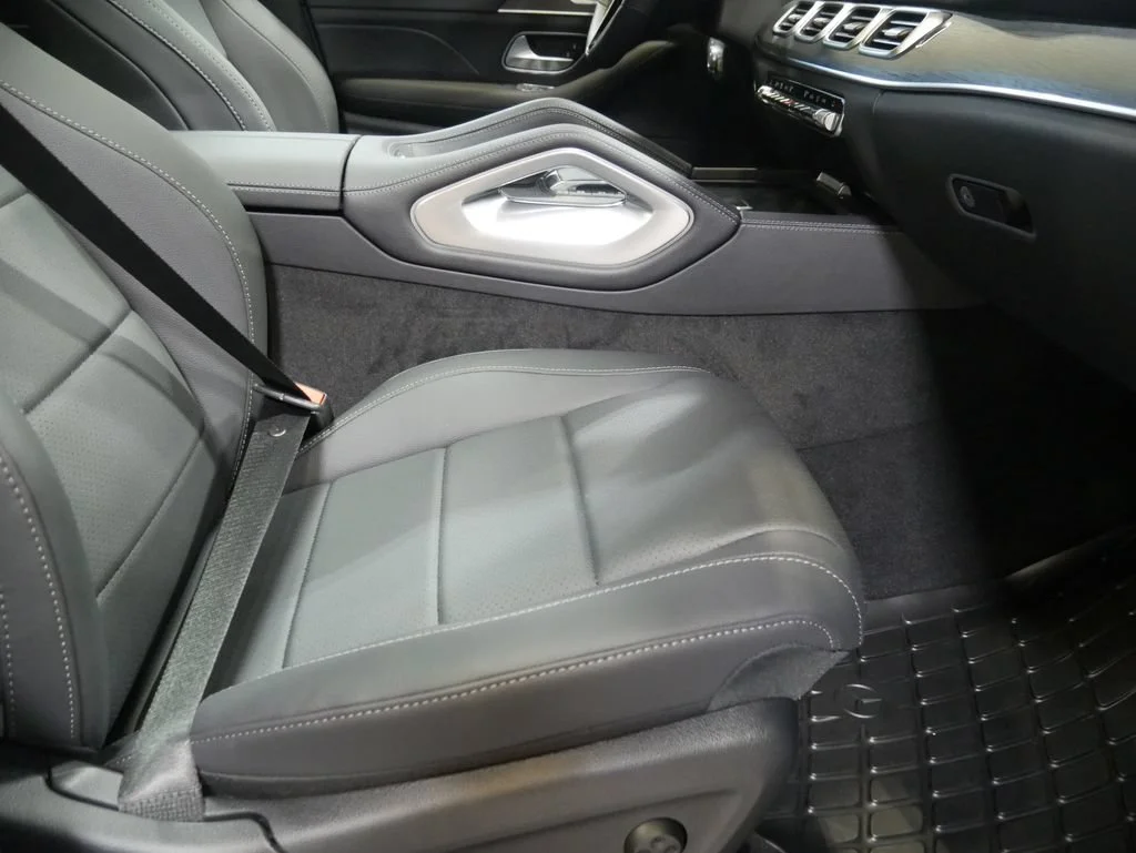 New 2026 Black Mercedes-Benz GLE 350 image 19