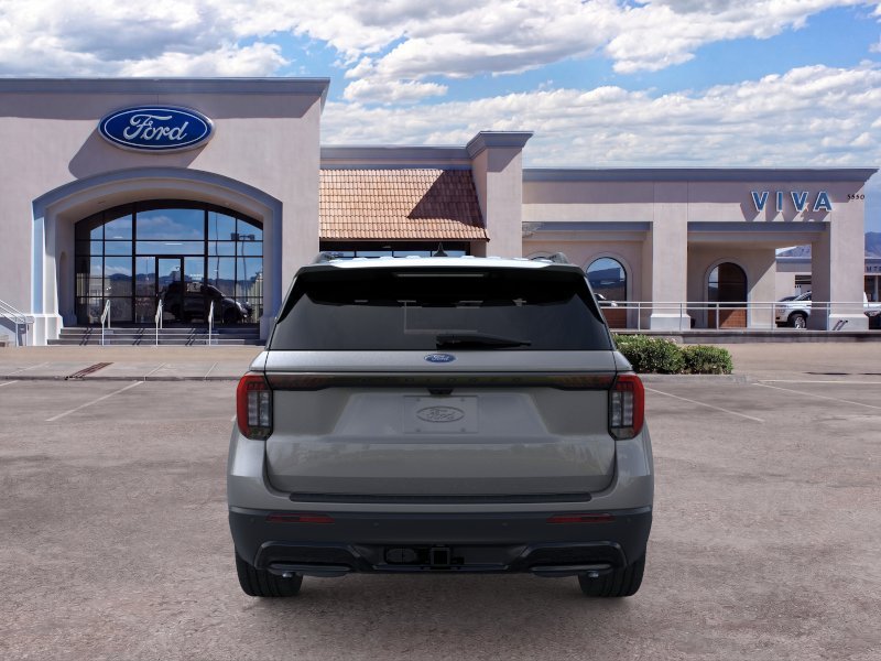 New 2026 Carbonized Gray Metallic Ford ST-Line image 5