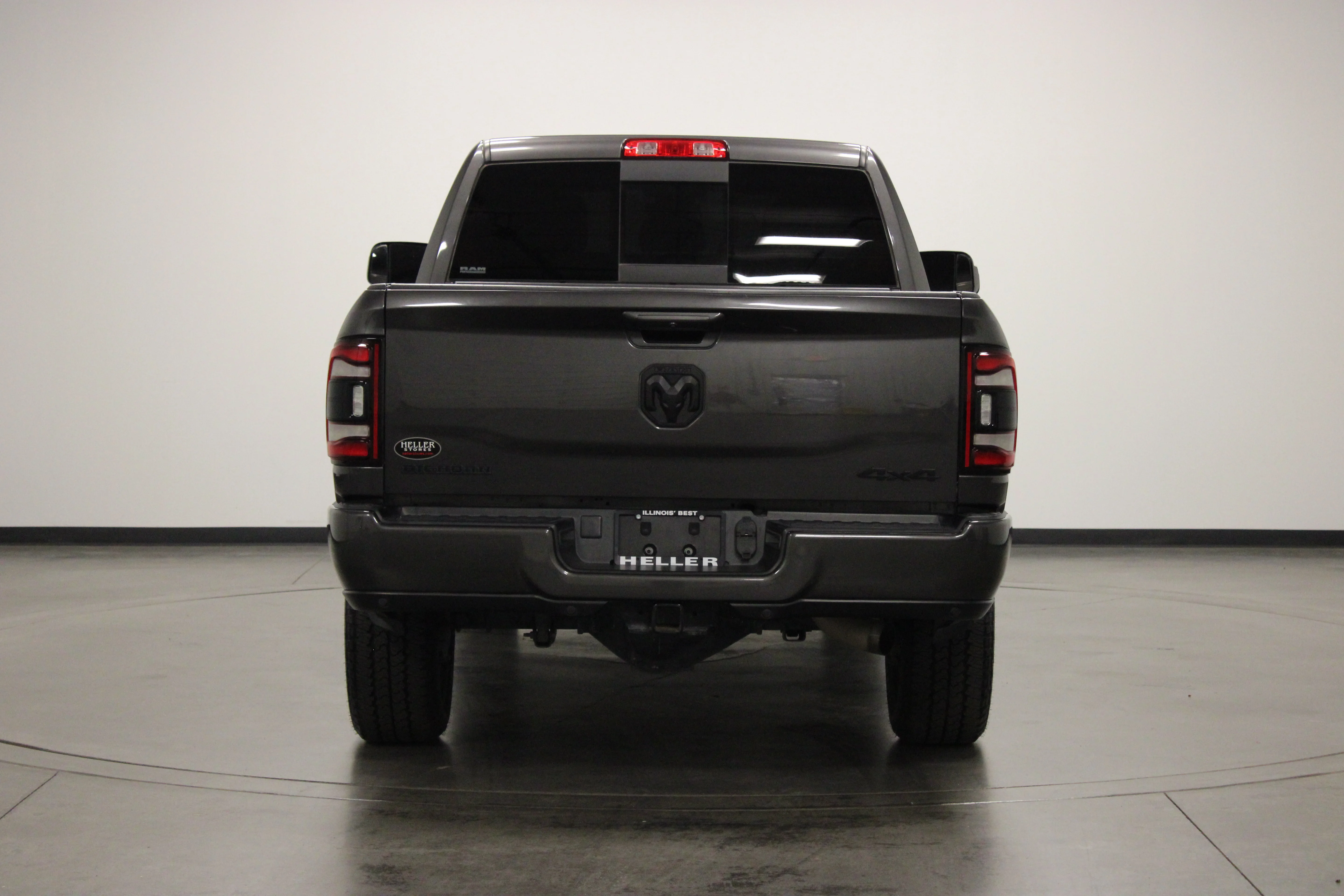Used 2022 Granite Crystal Metallic Clearcoat Ram Big Horn image 7