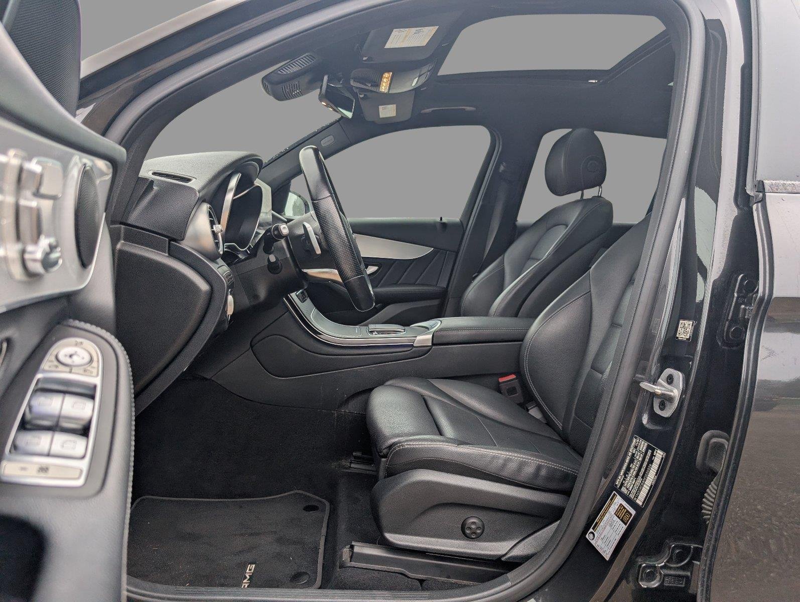 Used 2022 Graphite Grey Metallic Mercedes-Benz GLC 300 image 15