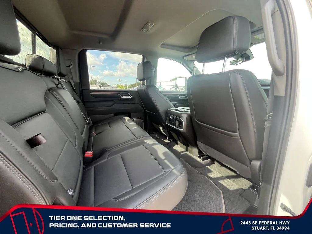 Used 2025 Summit White GMC Denali image 18
