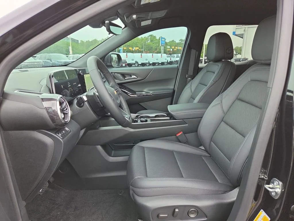 New 2026 Mosaic Black Metallic Chevrolet LT image 11