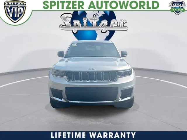 New 2026 Silver Zynith Jeep Laredo image 3