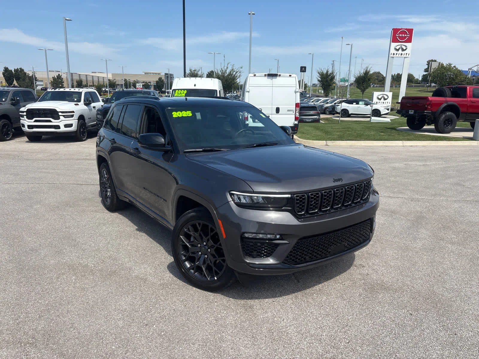 Used 2025 Baltic Gray Metallic Clearcoat Jeep Summit image 3