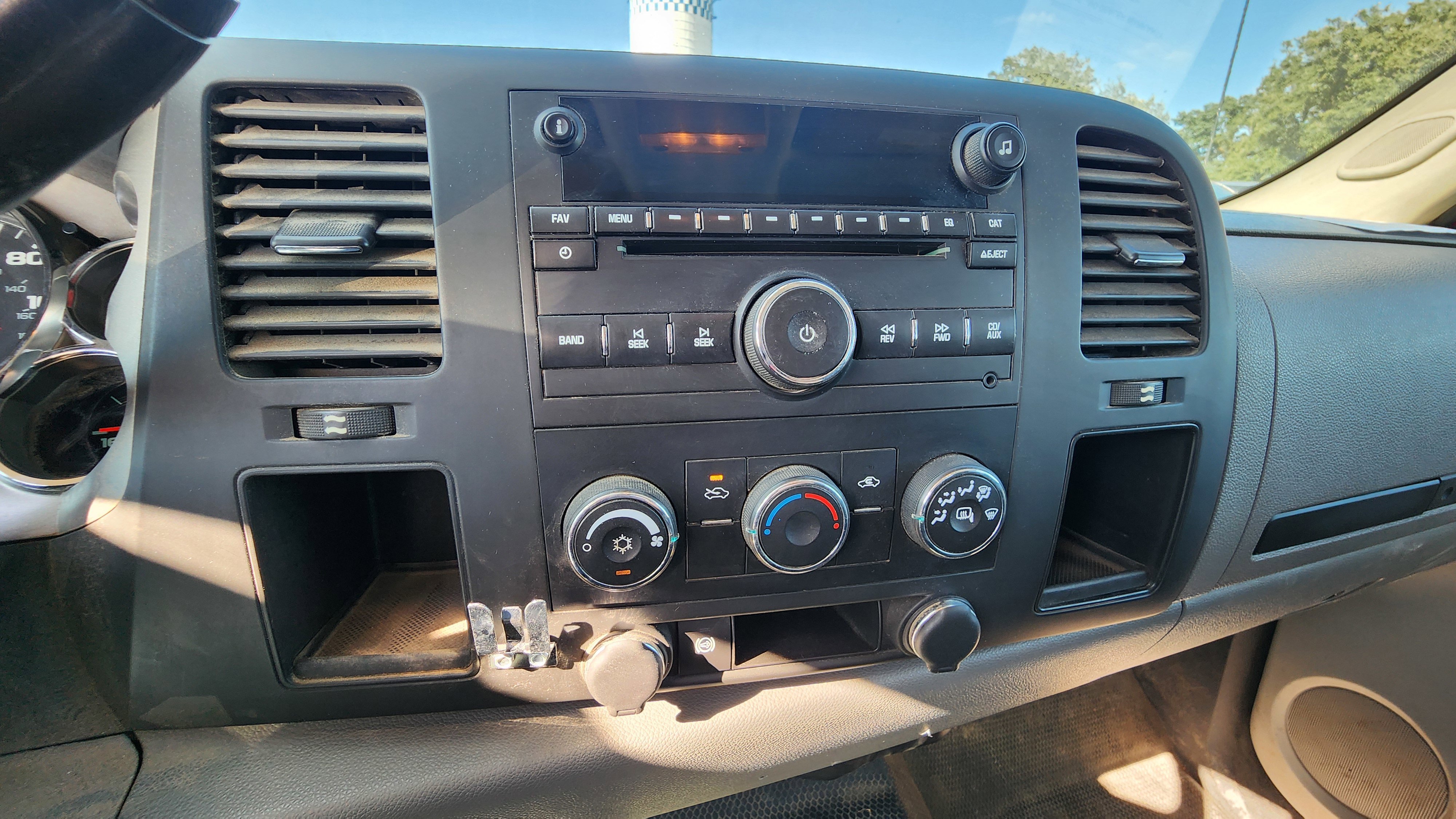 2011 Chevrolet Silverado 3500HD Work Truck - Photo 17