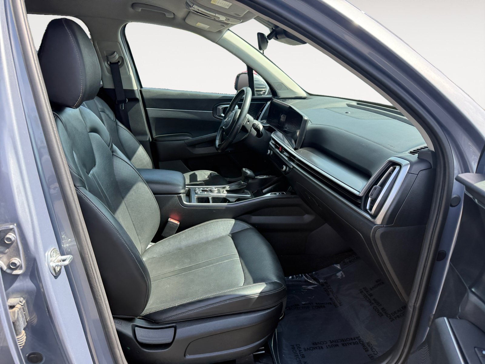 Used 2024 Silver Kia S image 19