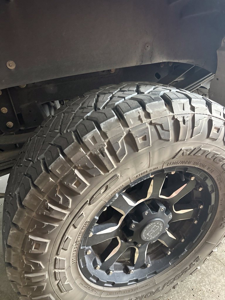 Used 2019 Black Ford Lariat image 2