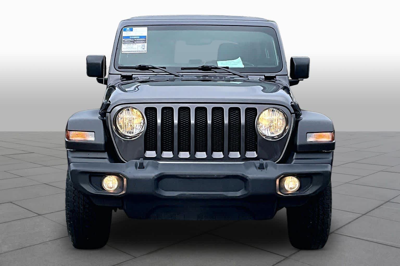 Used 2021 Granite Crystal Metallic Clearcoat Jeep Unlimited Sport S image 4