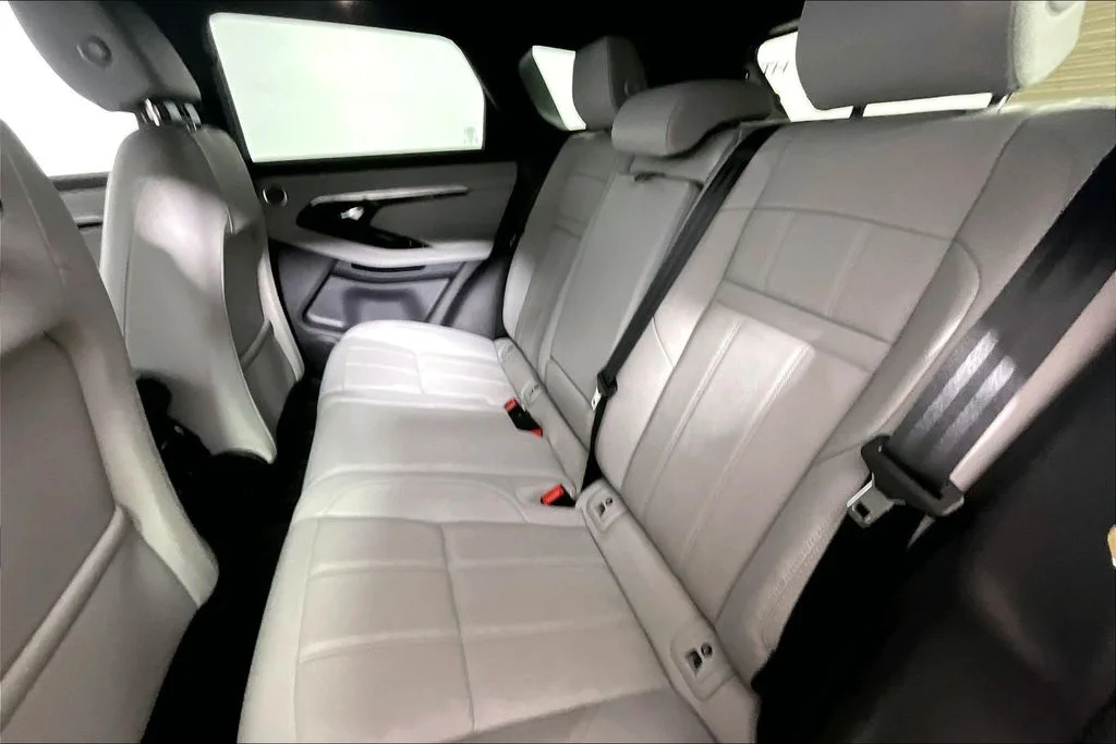 Used 2023 Nolita Grey Land Rover SE image 21