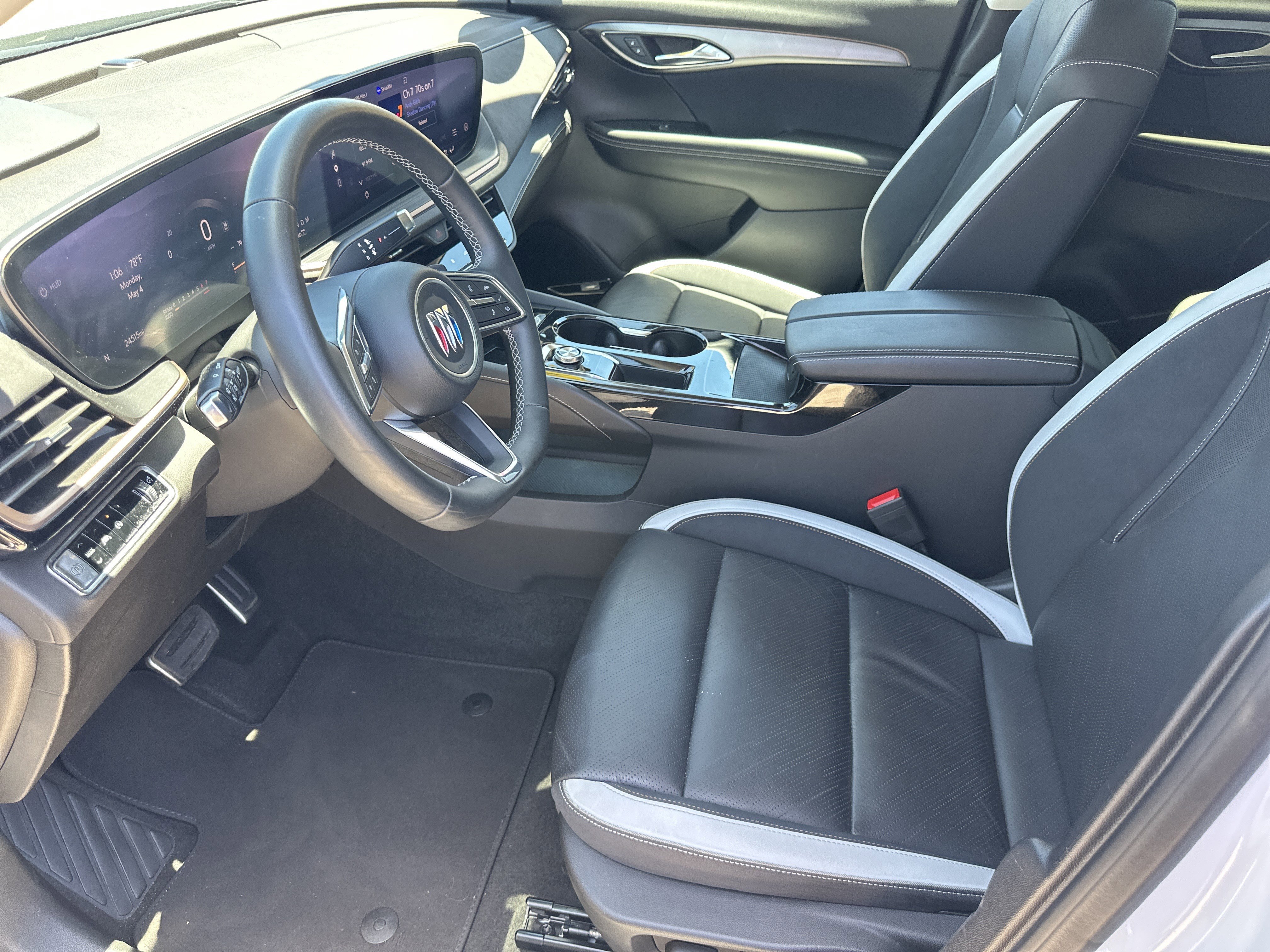 2025 Buick Envision Sport Touring - Photo 10