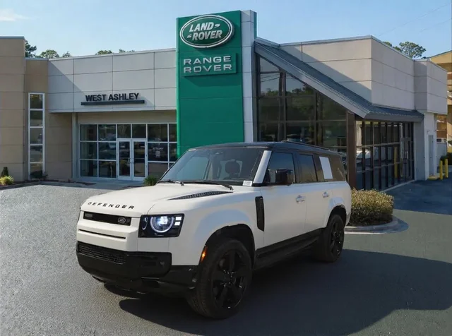 2026 Land Rover Defender 130 V8