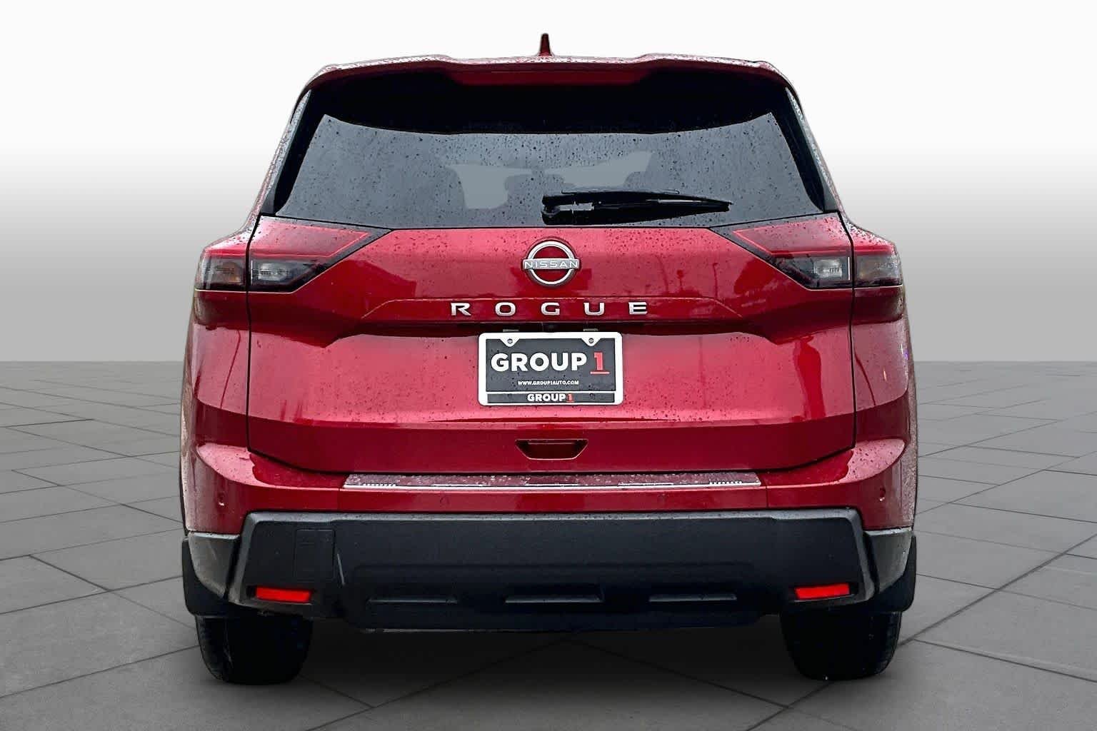 Used 2026 Scarlet Ember Tintcoat Nissan SV image 5