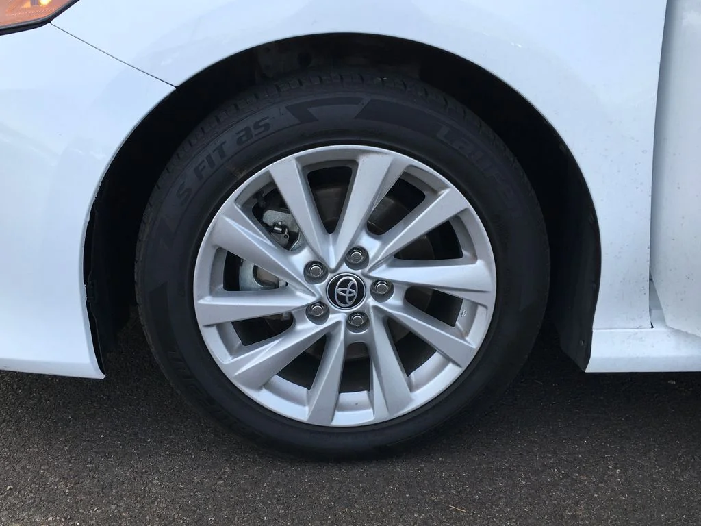 Used 2023 White Toyota LE image 35