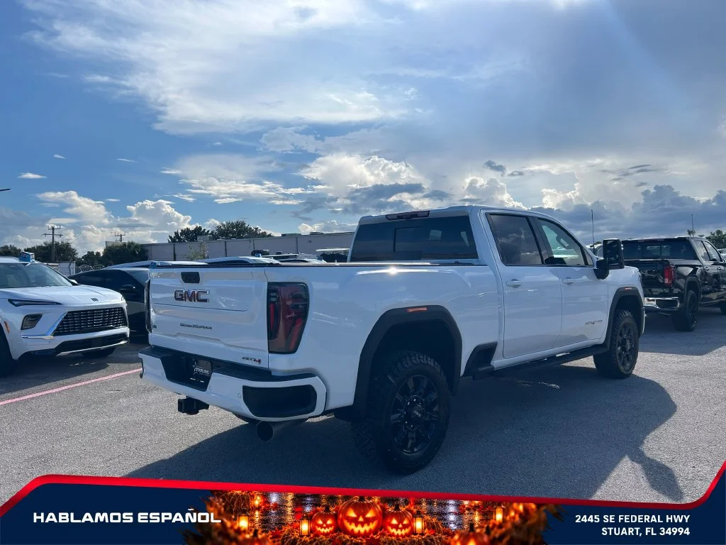 New 2026 Summit White GMC AT4 image 7