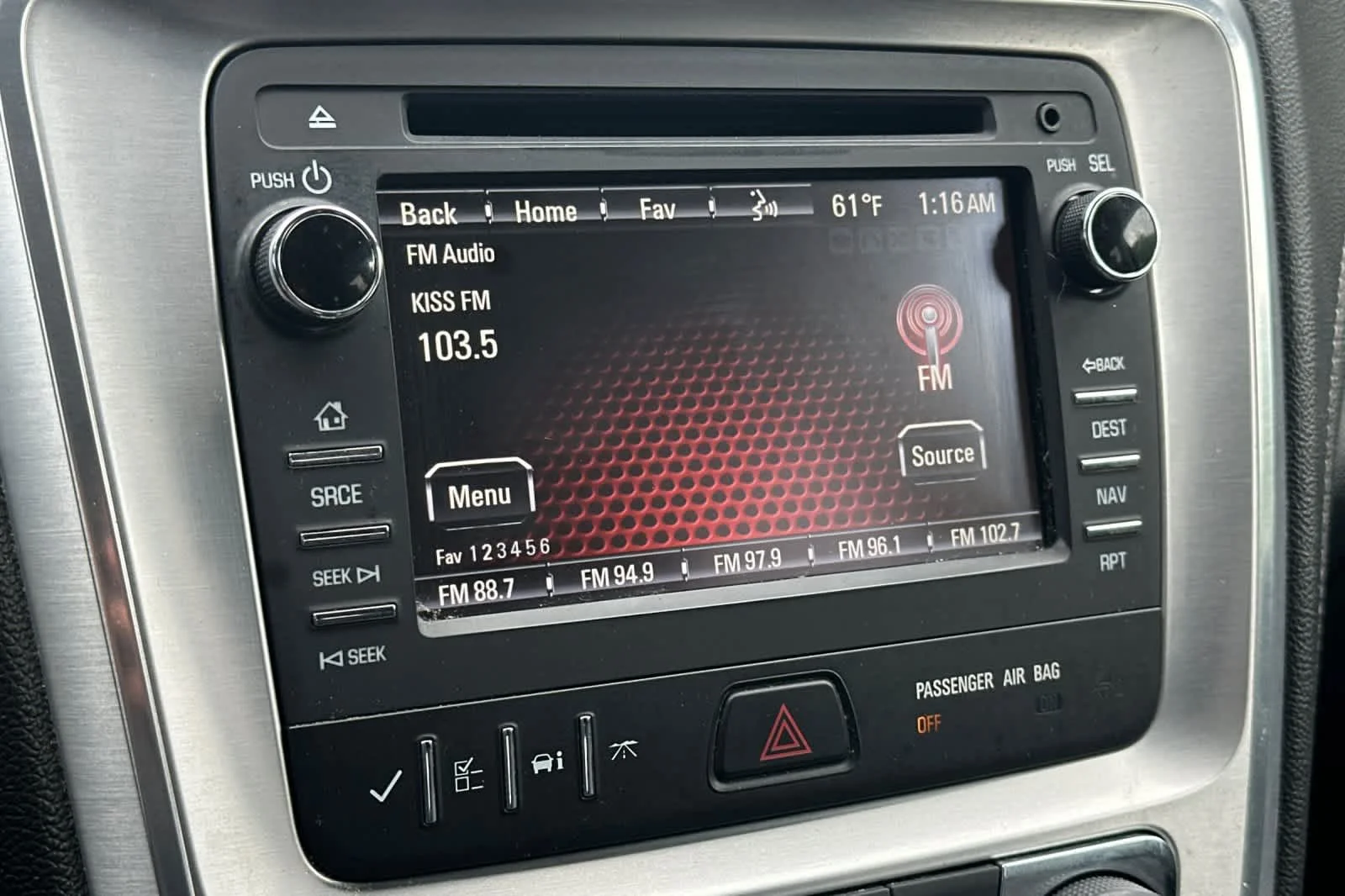 Used 2014 White Diamond Tricoat GMC SLT image 19