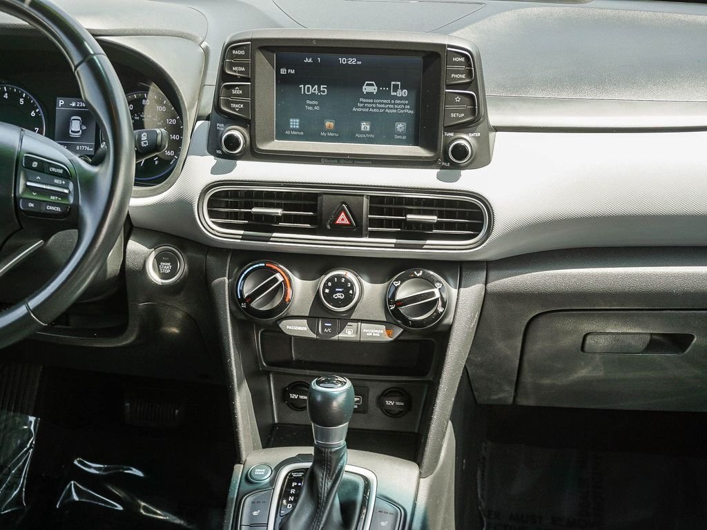 Used 2018 White Hyundai SEL image 15