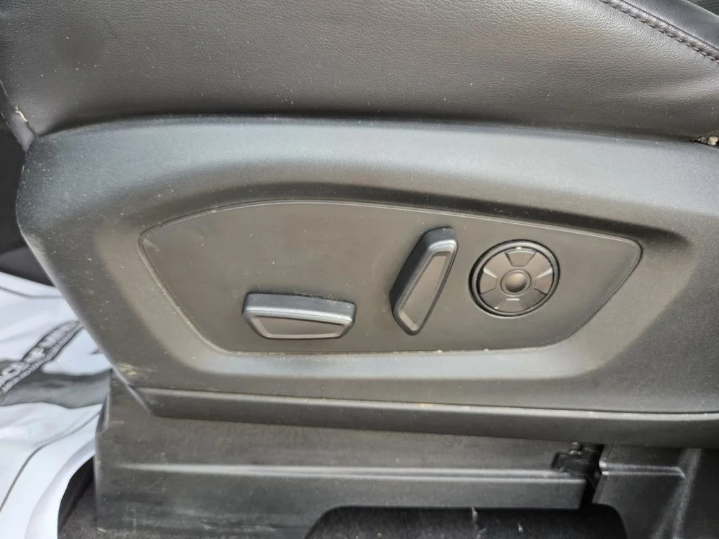 Used 2021 Gray Metallic Ford Platinum image 26