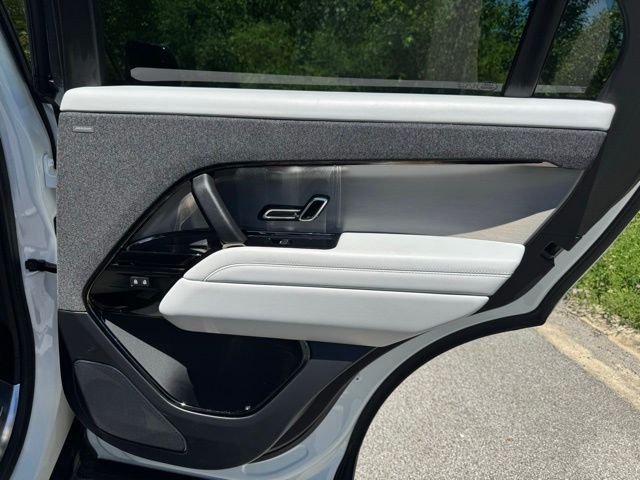 Certified Used 2025 Fuji White Land Rover SE image 15