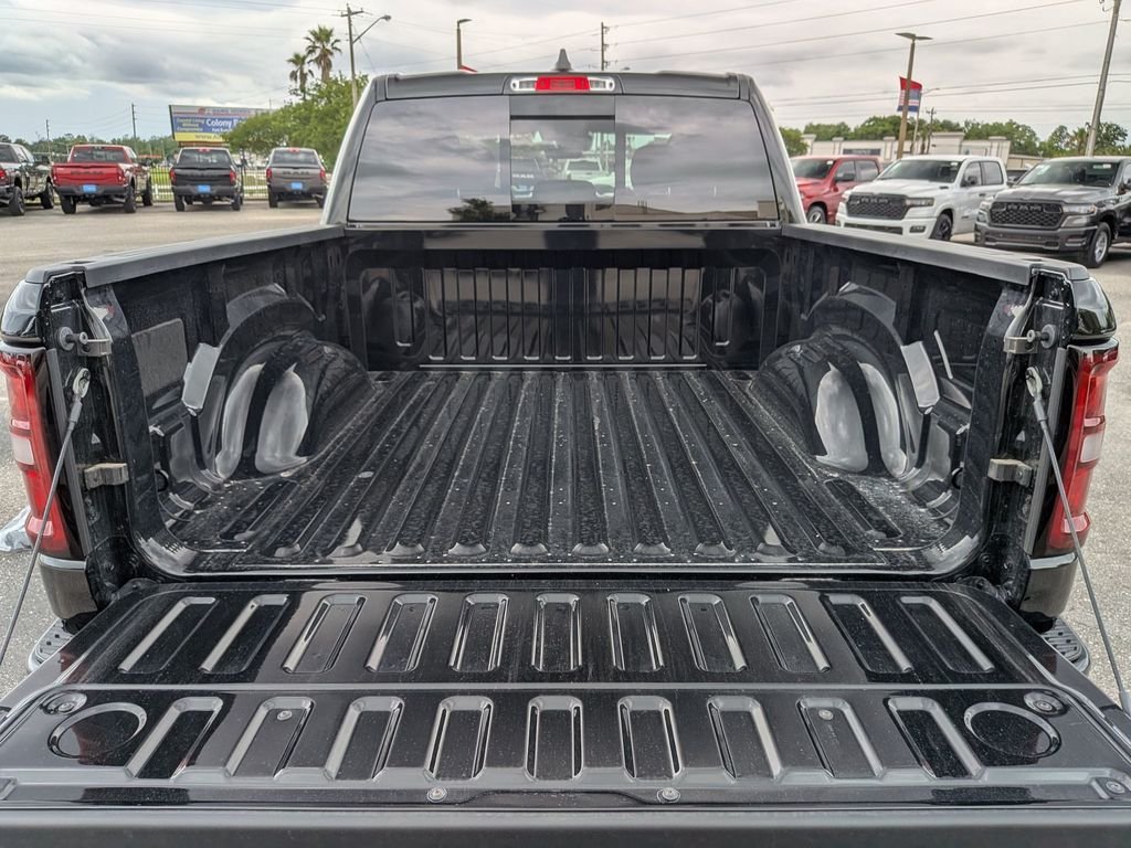 New 2026 Diamond Black Crystal Pearl-Coat Exterior Paint RAM Express image 31