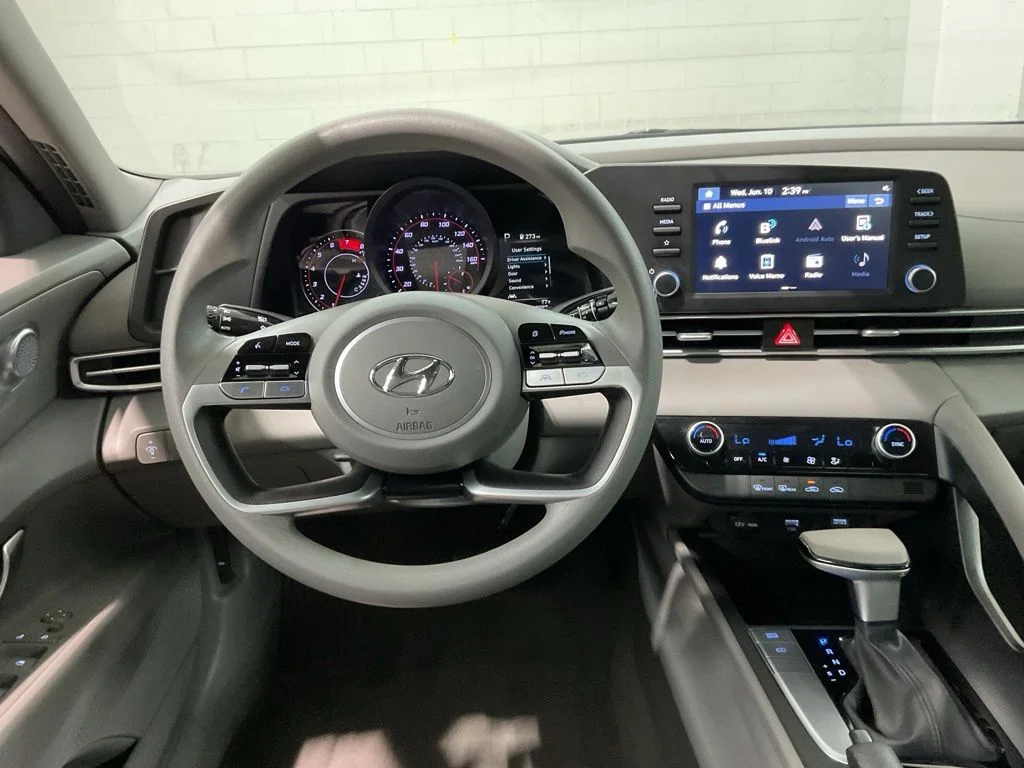 Used 2023 Fluid Metal Hyundai SEL image 8