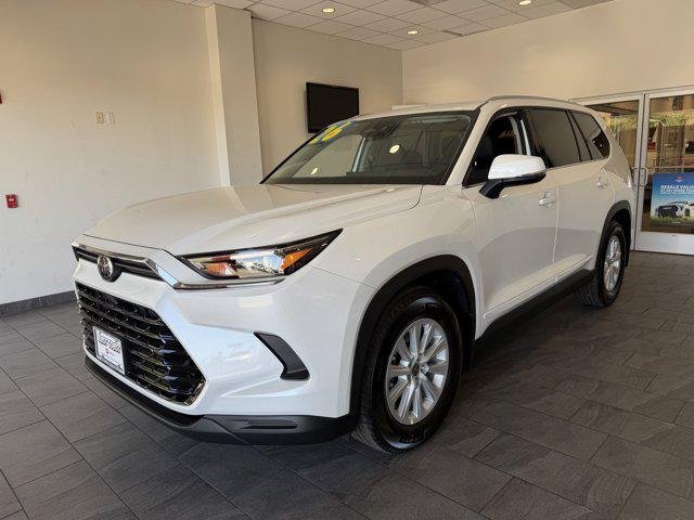 Certified Used 2026 WIND CHILL PEARL Toyota  image 75