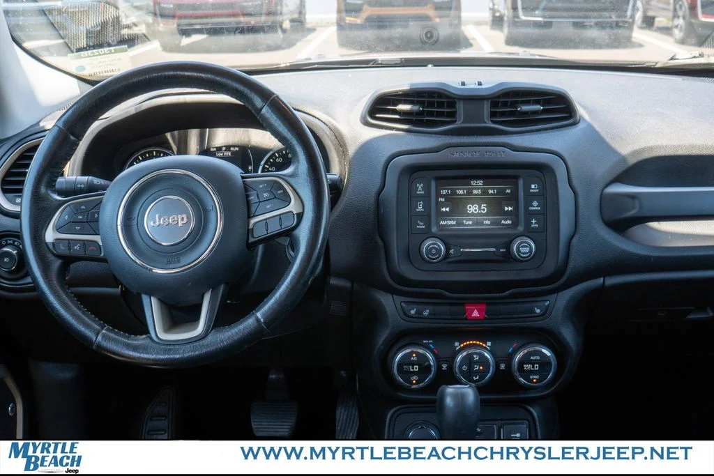 Used 2016 Granite Crystal Metallic Clearcoat Jeep Latitude image 14