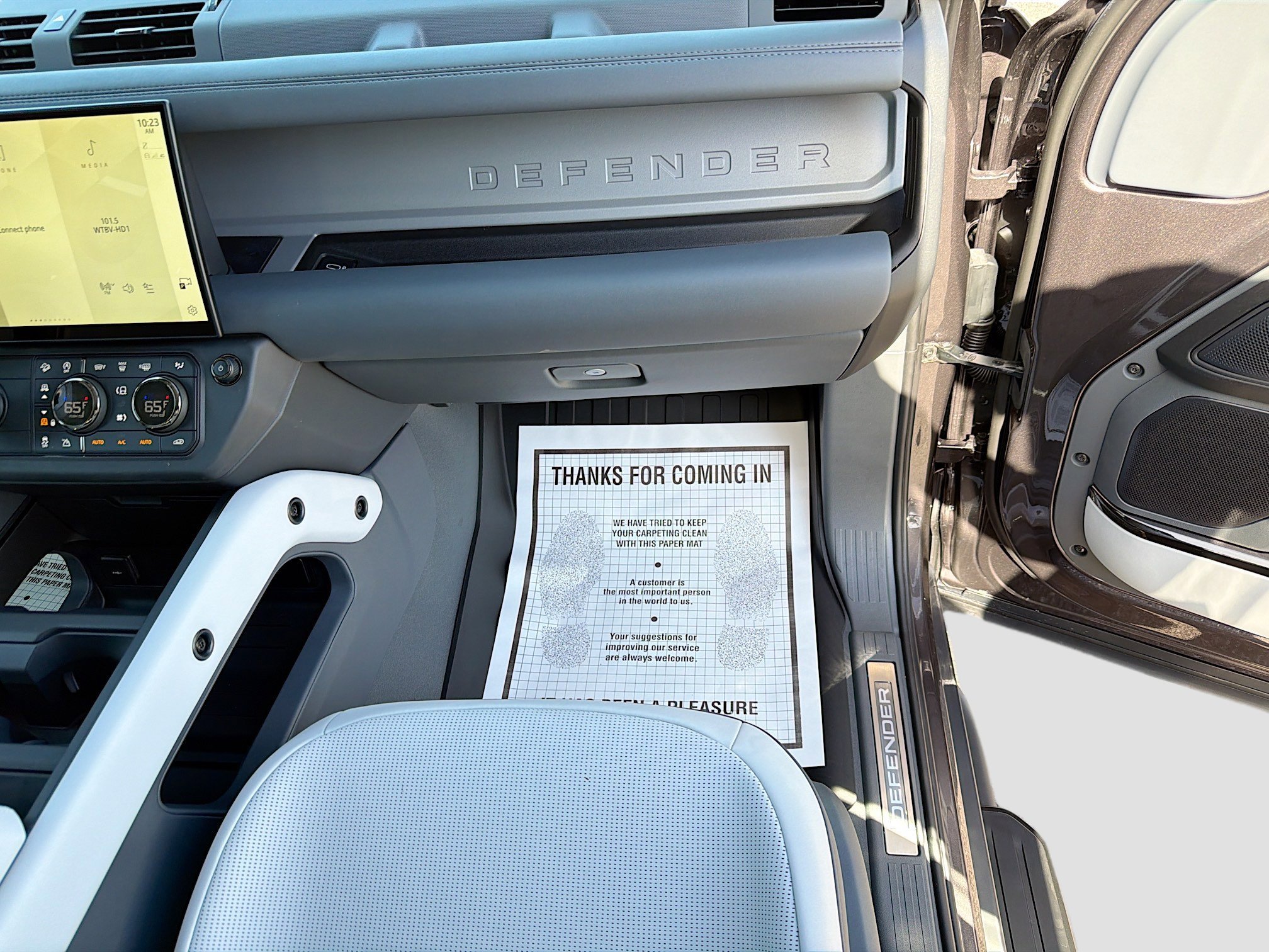 New 2026 Charente Grey Land Rover OCTA image 16