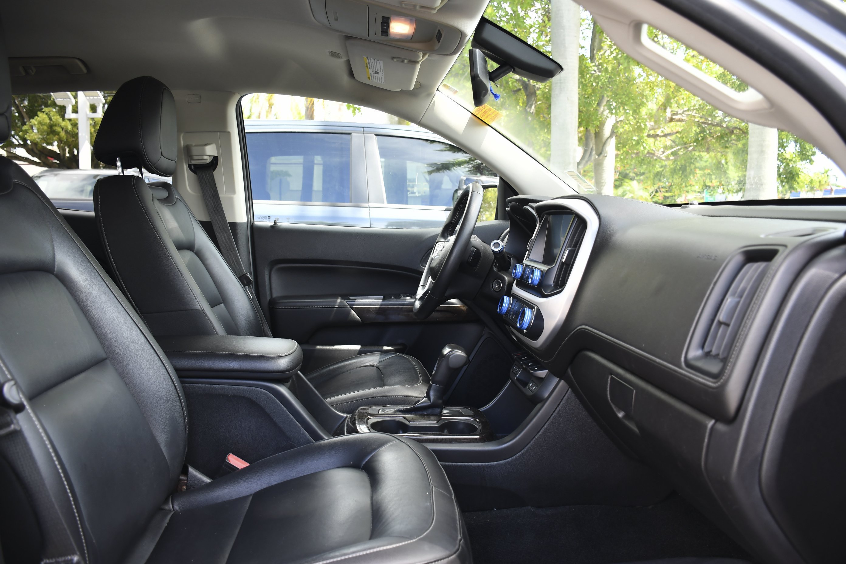 Used 2018 Satin Steel Metallic GMC 2WD SLT image 26