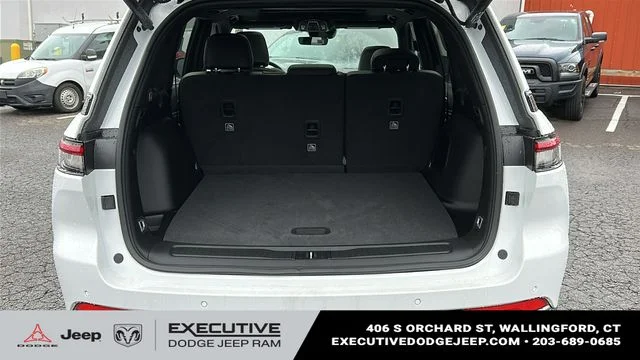 New 2026 Bright White Clear-Coat Exterior Paint Jeep Limited image 26