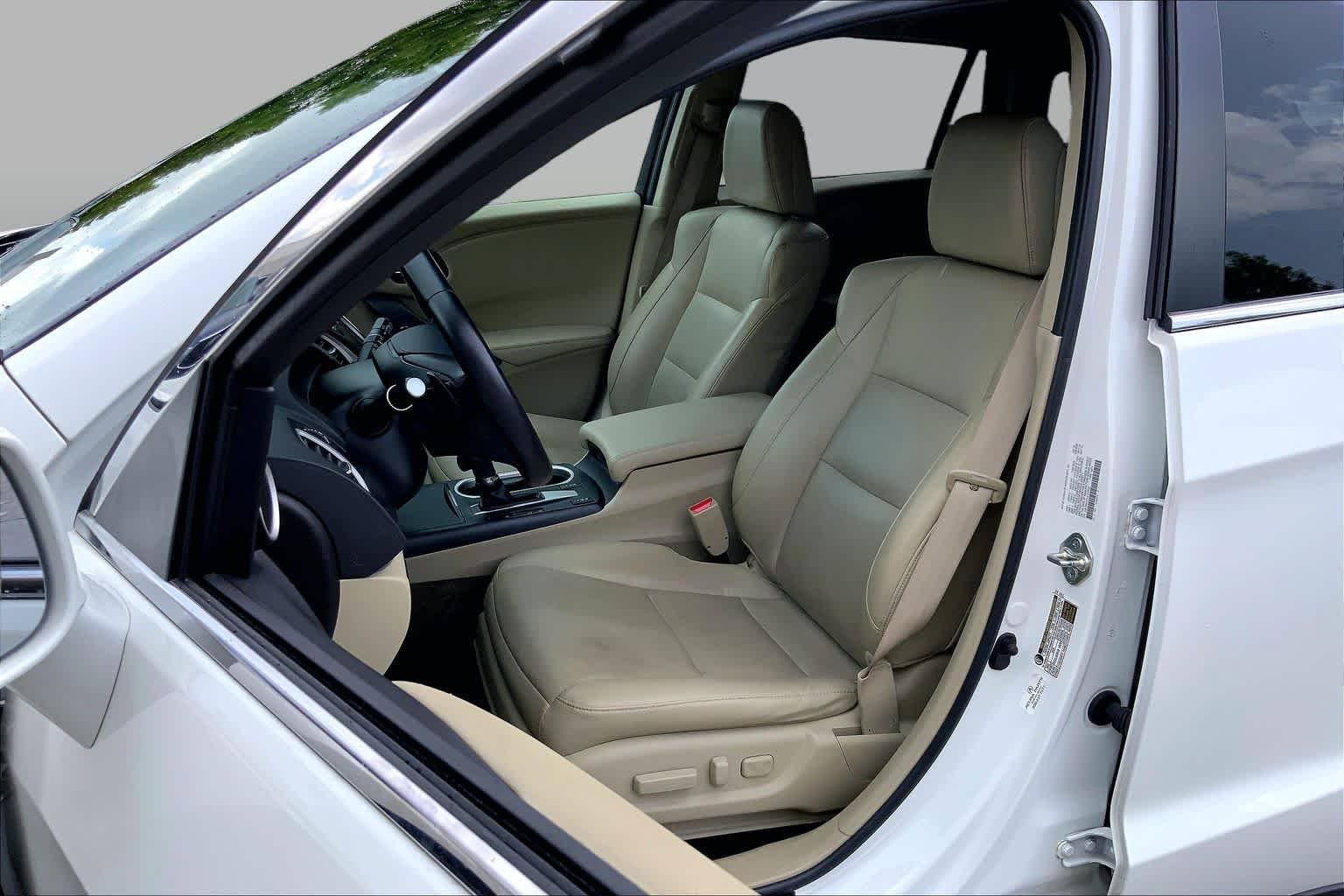 Used 2018 White Diamond Pearl Acura AWD with Technology Package image 8