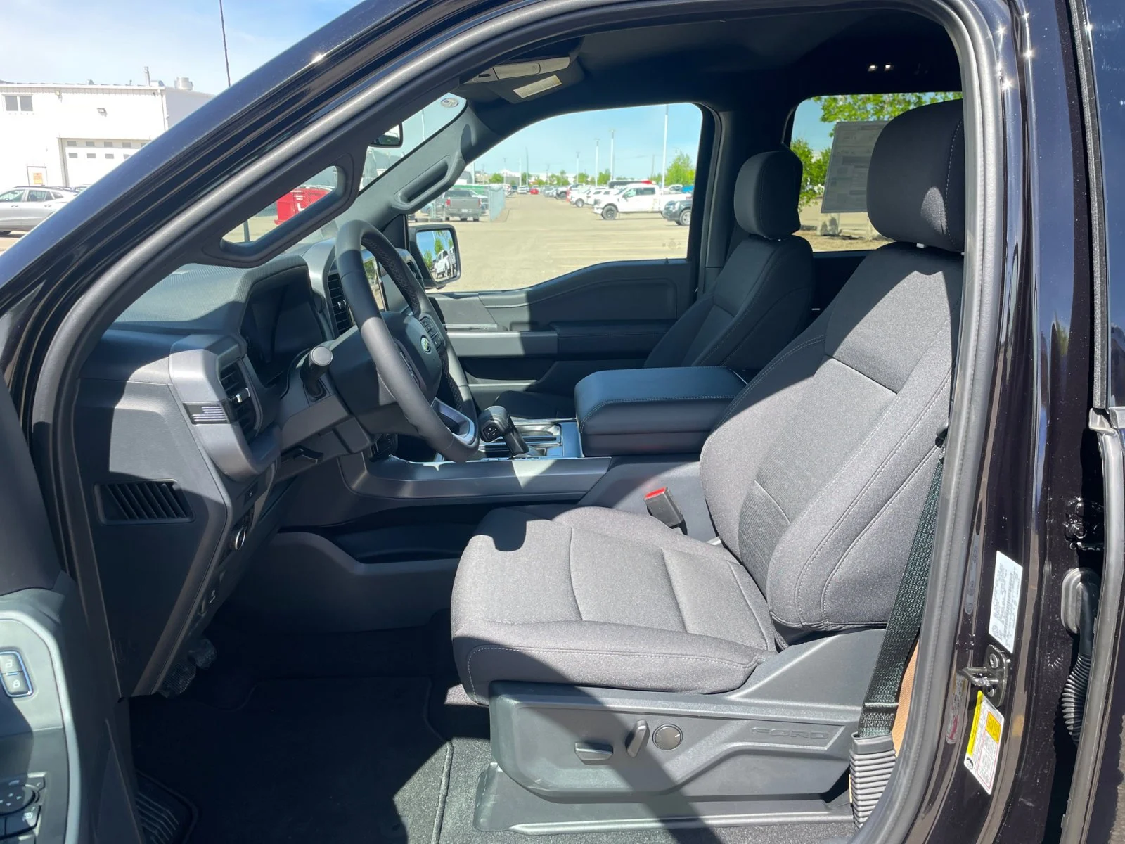 New 2026 Agate Black Metallic Ford XLT image 19