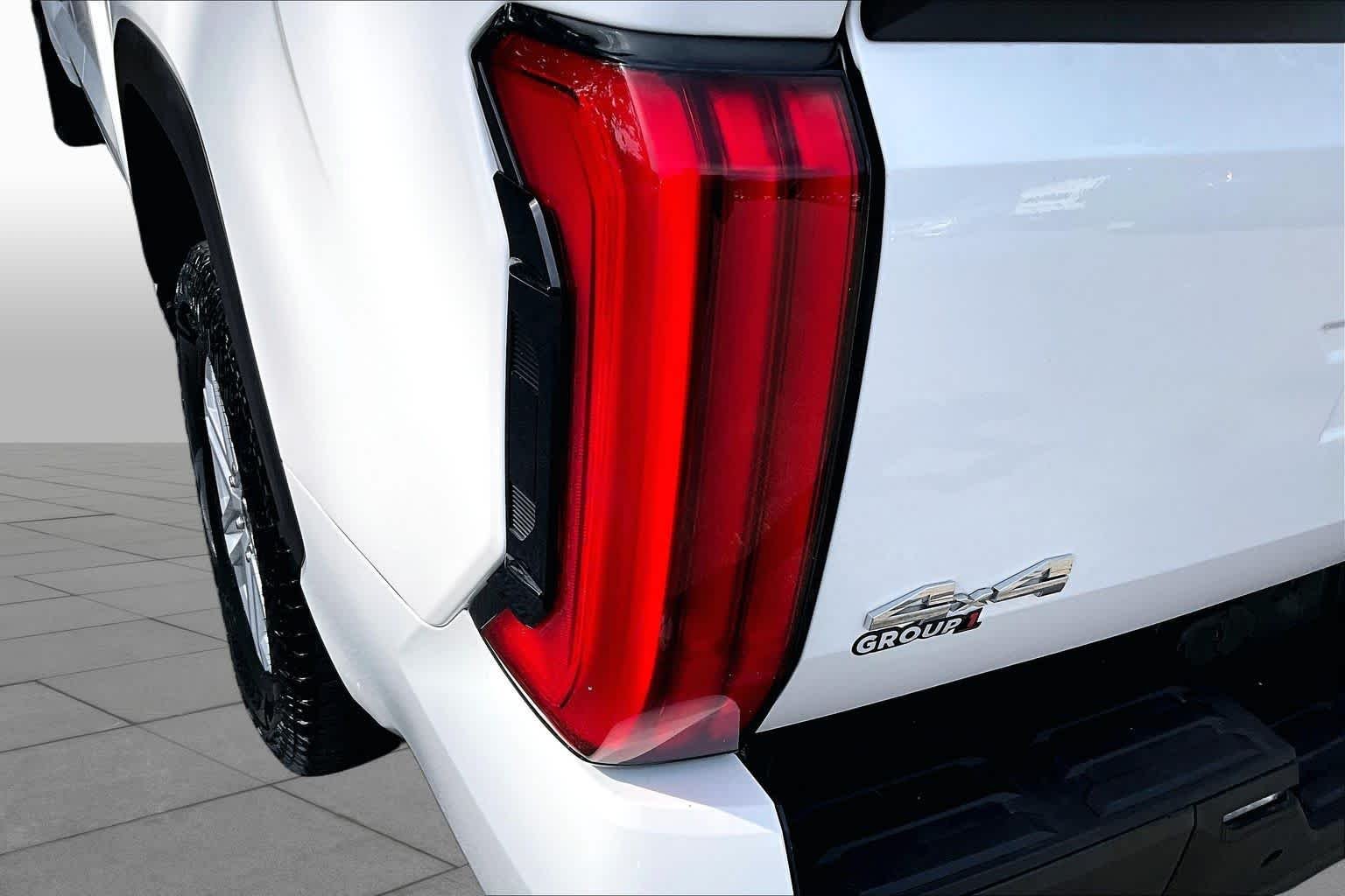 Used 2024 Ice Cap Toyota SR5 image 27