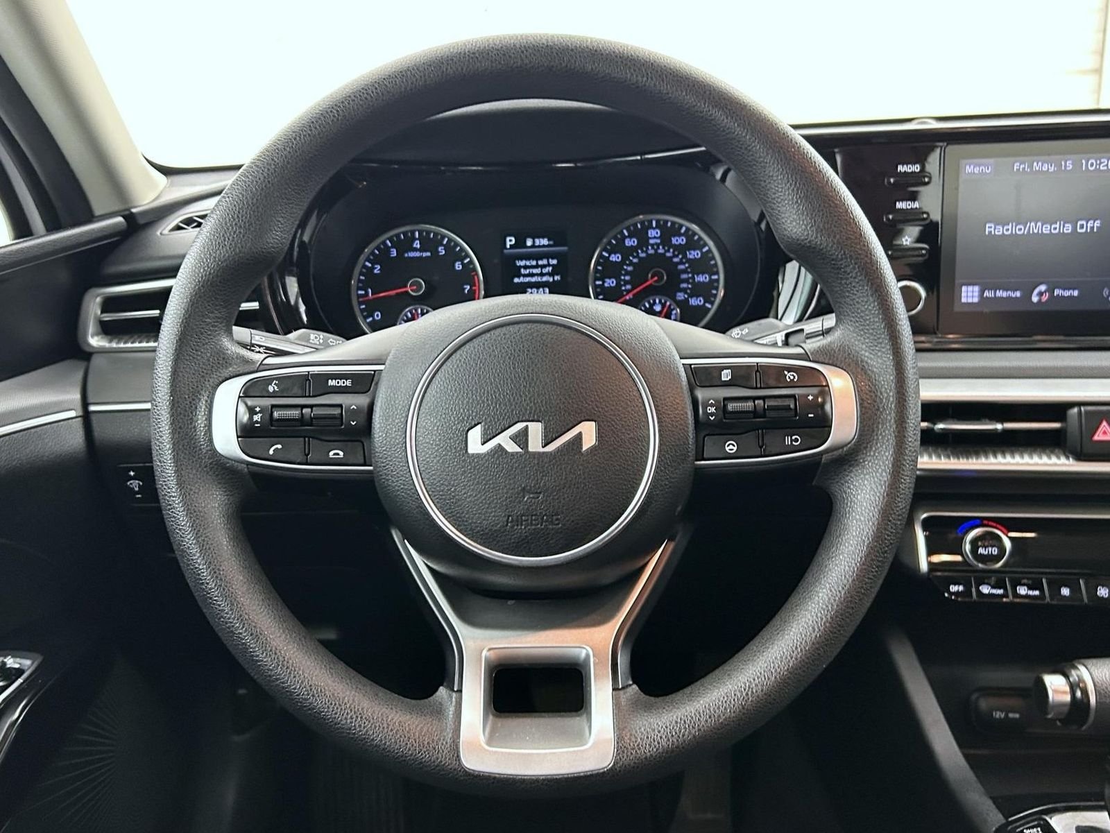 Used 2023 White Kia LXS image 11