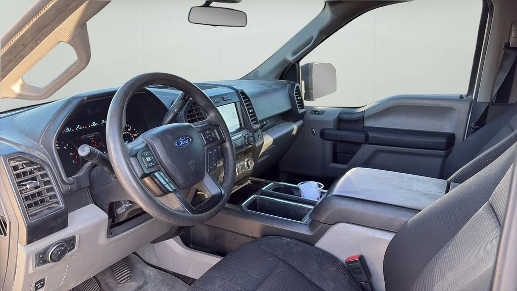 Used 2019 White Ford XL image 9