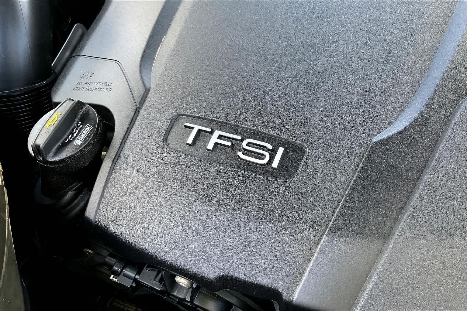 Used 2018 Manhattan Gray Metallic Audi Tech Premium Plus image 31