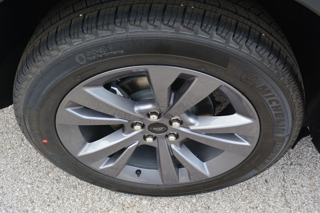 New 2026 Carbonized Gray Metallic Ford Active image 5