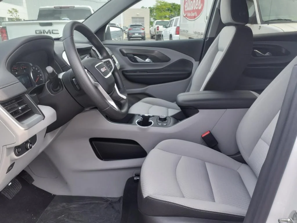 Used 2023 Summit White GMC SLE image 5