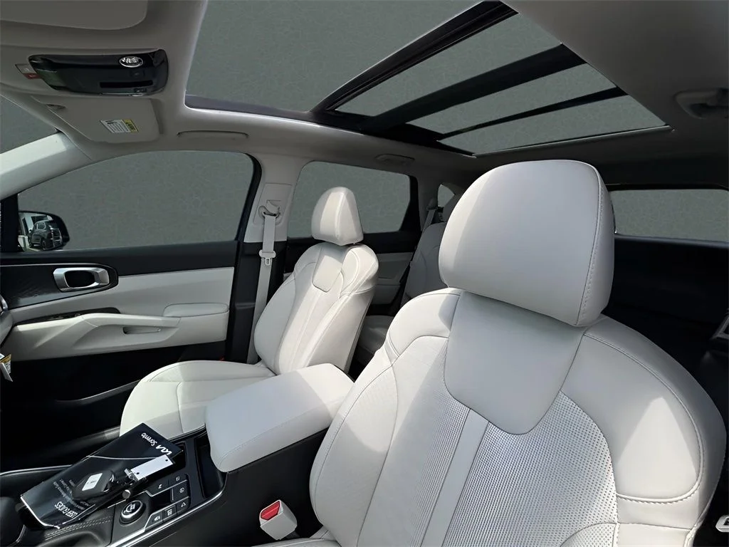 Used 2025 Black Kia S image 12