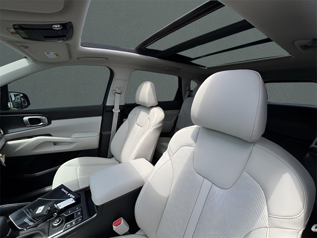 Used 2025 Black Kia S image 12