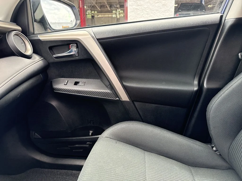 Used 2015 Blue Crush Metallic Toyota XLE image 23