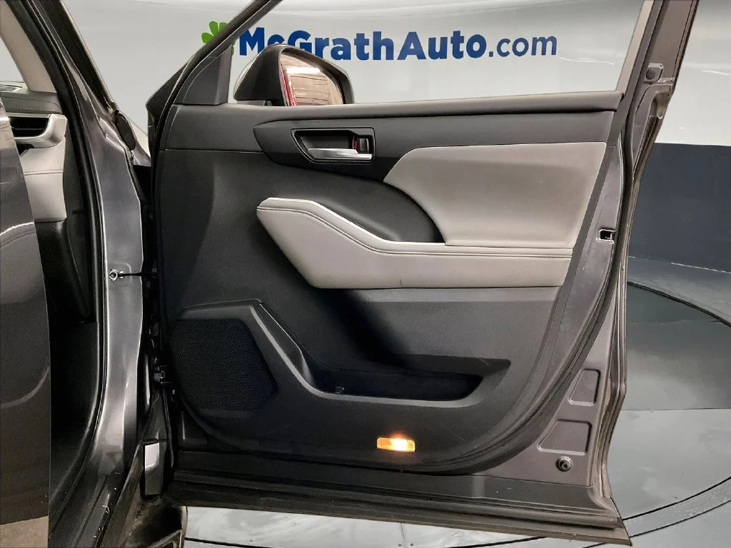 Used 2022 Gray Toyota XLE image 28