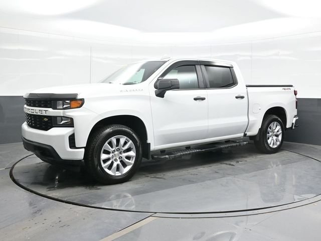 Used 2021 White Chevrolet Custom image 5