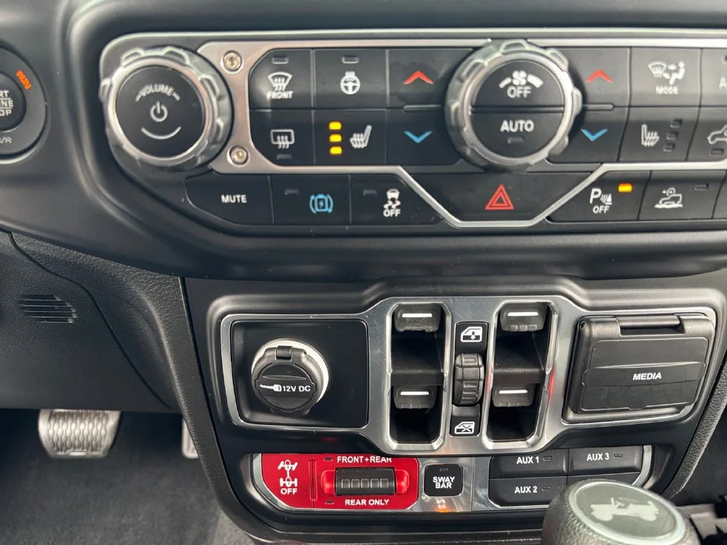 Used 2021 Gray Jeep Unlimited Rubicon 4xe image 32