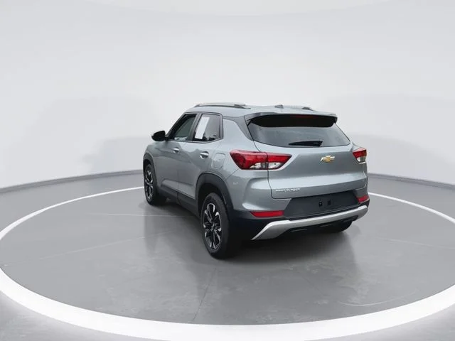 Used 2023 Gray Chevrolet LT image 9