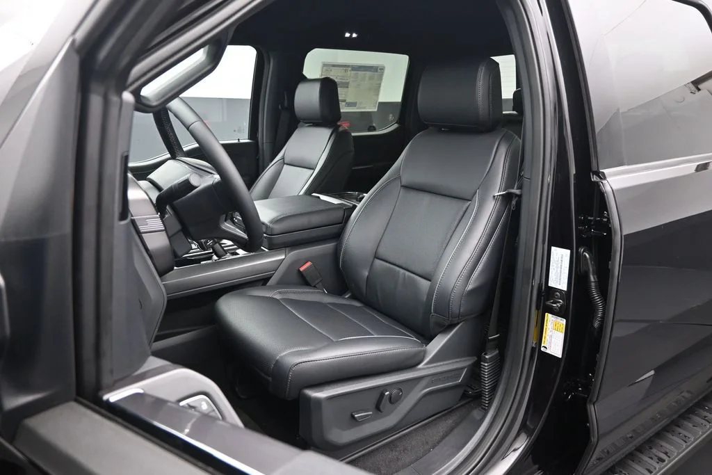 New 2026 Agate Black Metallic Ford Lariat image 8